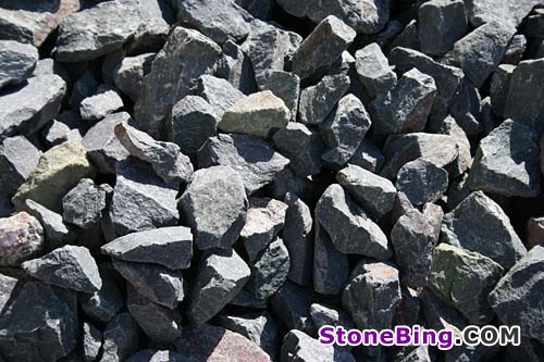 Raven Black Large Stone Chips