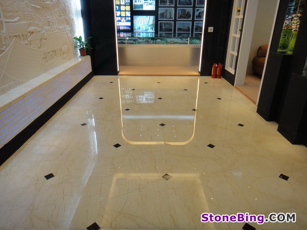 Luna Pearl Marble Slab