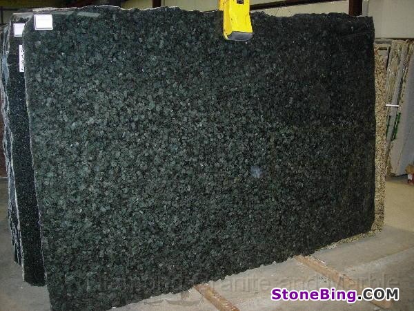 Verde Peacock Granite Slab