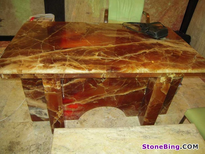 Onyx Table