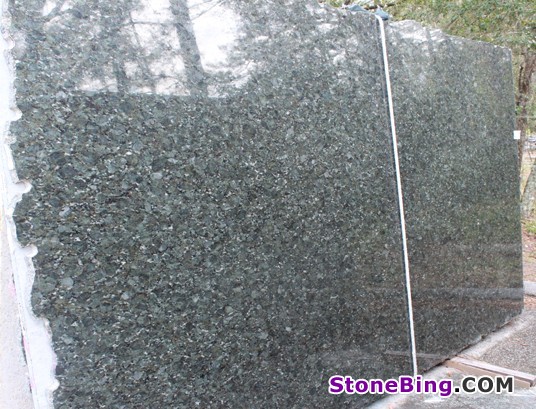 Verde Butterfly Granite Slab