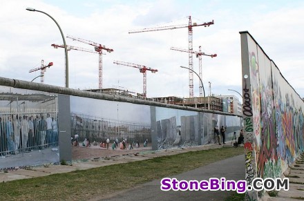 Bull market for natural stone in Berlin: investors plan to build luxury dwellings