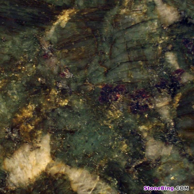 Verde Butterfly Granite Tile