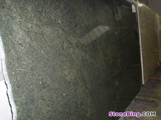 Verde Maritaka Granite Slab