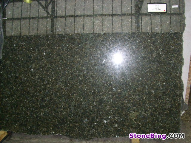 Verde Butterfly Granite Slab