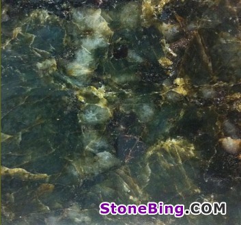 Verde Butterfly Granite Tile