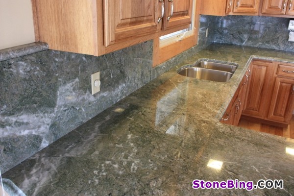 Costa Esmrelda Granite Countertop