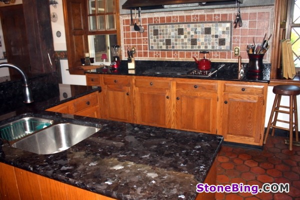 Marrom Cohiba Granite Countertop