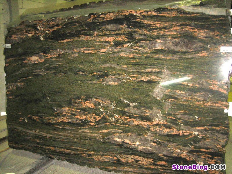 Verde Marisma Granite Slab