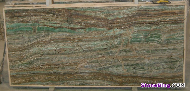 Verde Smeraldo Onyx Slab
